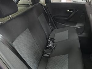 Volkswagen Polo Vivo hatch 1.6 Life - Image 9