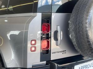 Land Rover Defender 110 D300 X-Dynamic HSE - Image 10