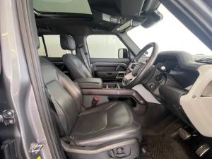 Land Rover Defender 110 D300 X-Dynamic HSE - Image 15