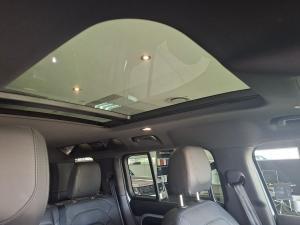 Land Rover Defender 110 D250 SE - Image 11