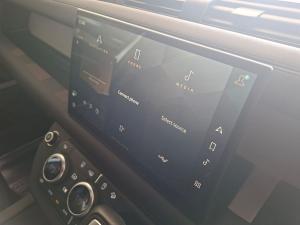 Land Rover Defender 110 D250 SE - Image 13