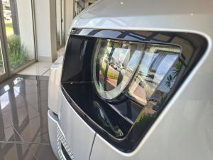 Land Rover Defender 110 D250 SE - Image 15