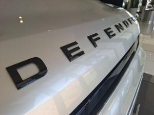 Land Rover Defender 110 D250 SE - Image 16