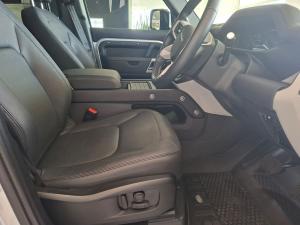 Land Rover Defender 110 D250 SE - Image 8