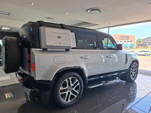 Land Rover Defender 110 D300 X - Image 3