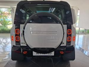 Land Rover Defender 110 D300 X - Image 6