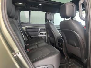 Land Rover Defender 110 D300 X-Dynamic HSE - Image 10