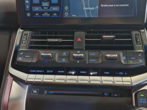 Toyota Land Cruiser 300 3.3D GR-Sport - Image 20