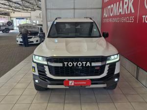 Toyota Land Cruiser 300 3.3D GR-Sport - Image 3