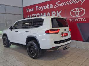 Toyota Land Cruiser 300 3.3D GR-Sport - Image 7