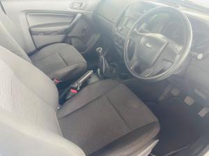 Ford Ranger 2.2TDCi (aircon) - Image 9