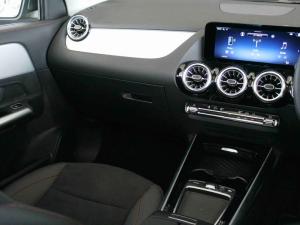 Mercedes-Benz GLA GLA200 Progressive - Image 14