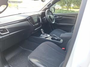 Isuzu D-Max 3.0TD double cab V-Cross - Image 7
