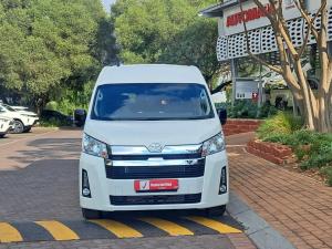 Toyota Quantum 2.8 SLWB bus 14-seater GL auto - Image 4