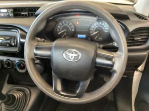 Toyota Hilux 2.0 single cab S (aircon) - Image 8