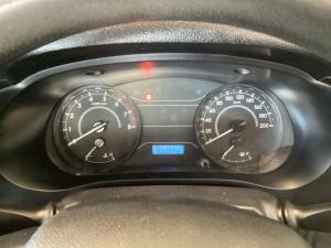 Toyota Hilux 2.0 single cab S (aircon) - Image 9