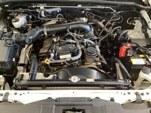 Toyota Hilux 2.0 single cab S (aircon) - Image 12