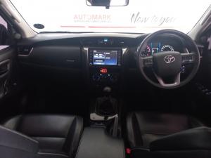 Toyota Fortuner 2.4GD-6 manual - Image 6