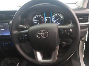 Toyota Fortuner 2.4GD-6 manual - Image 8