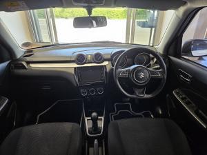 Suzuki Swift 1.2 GLX auto - Image 6