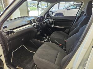 Suzuki Swift 1.2 GLX auto - Image 7