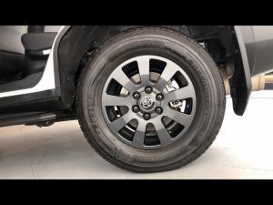 Toyota Land Cruiser Prado 2.8GD VX-R - Image 19