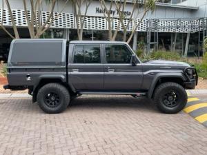 Toyota Land Cruiser 79 2.8GD-6 double cab - Image 3