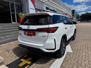 Toyota Fortuner 2.8GD-6 48V 4x4 VX - Image 2