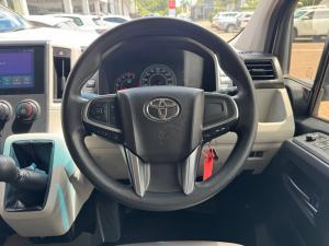 Toyota Quantum 2.8 SLWB panel van - Image 8