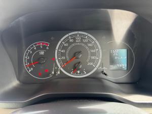 Toyota Quantum 2.8 SLWB panel van - Image 11