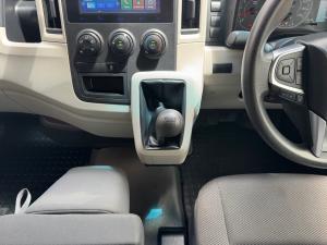 Toyota Quantum 2.8 SLWB panel van - Image 12