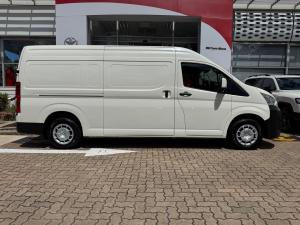 Toyota Quantum 2.8 SLWB panel van - Image 3