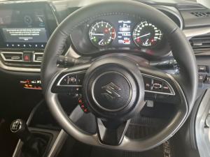 Suzuki Baleno 1.5 GLX - Image 8