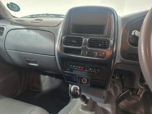Nissan NP300 Hardbody 2 - Image 11