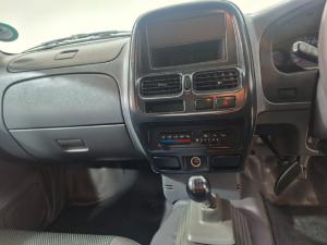 Nissan NP300 Hardbody 2 - Image 7