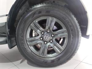 Toyota Hilux 2.4GD-6 double cab Raider manual - Image 18