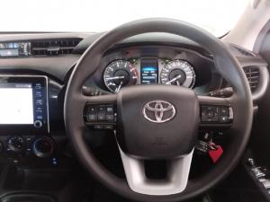 Toyota Hilux 2.4GD-6 double cab Raider manual - Image 9