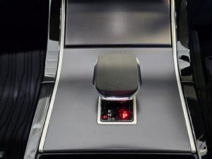 Land Rover Range Rover Evoque D200 R-Dynamic SE - Image 17