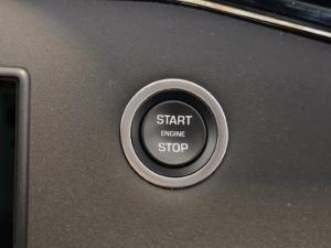 Land Rover Range Rover Evoque D200 R-Dynamic SE - Image 27