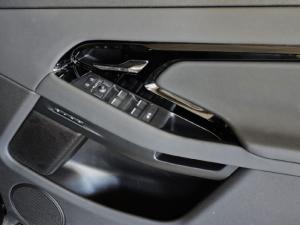 Land Rover Range Rover Evoque D200 R-Dynamic SE - Image 30