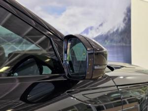 Land Rover Range Rover Evoque D200 R-Dynamic SE - Image 31