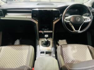 Volkswagen Amarok 2.0TDI double cab Life manual - Image 5