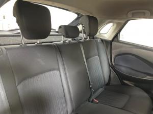 Toyota Starlet 1.5 XS auto - Image 9