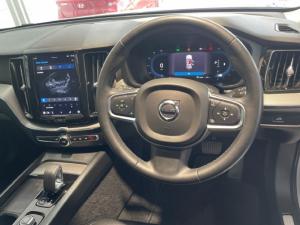 Volvo XC60 B5 AWD Essential - Image 11