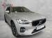 Volvo XC60 B5 AWD Essential - Thumbnail 1