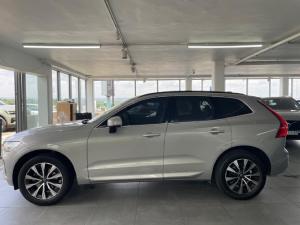 Volvo XC60 B5 AWD Essential - Image 2
