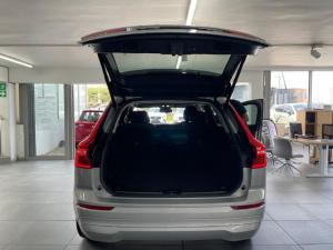 Volvo XC60 B5 AWD Essential - Image 5