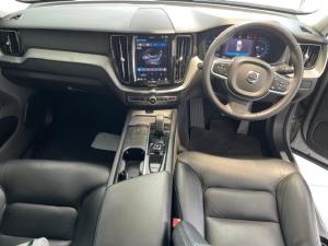 Volvo XC60 B5 AWD Essential - Image 6