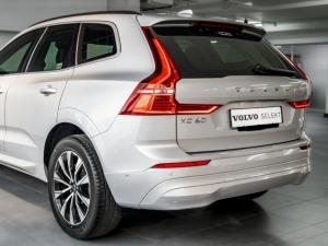 Volvo XC60 B5 AWD Essential - Image 8