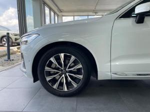 Volvo XC60 B5 AWD Plus Bright - Image 8